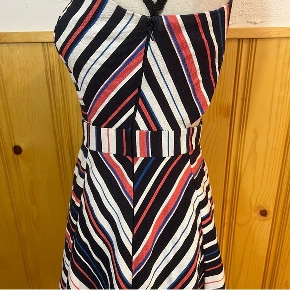 Adelyn Rae Cut Out Striped Dress Sz-S - Picture 4 of 10